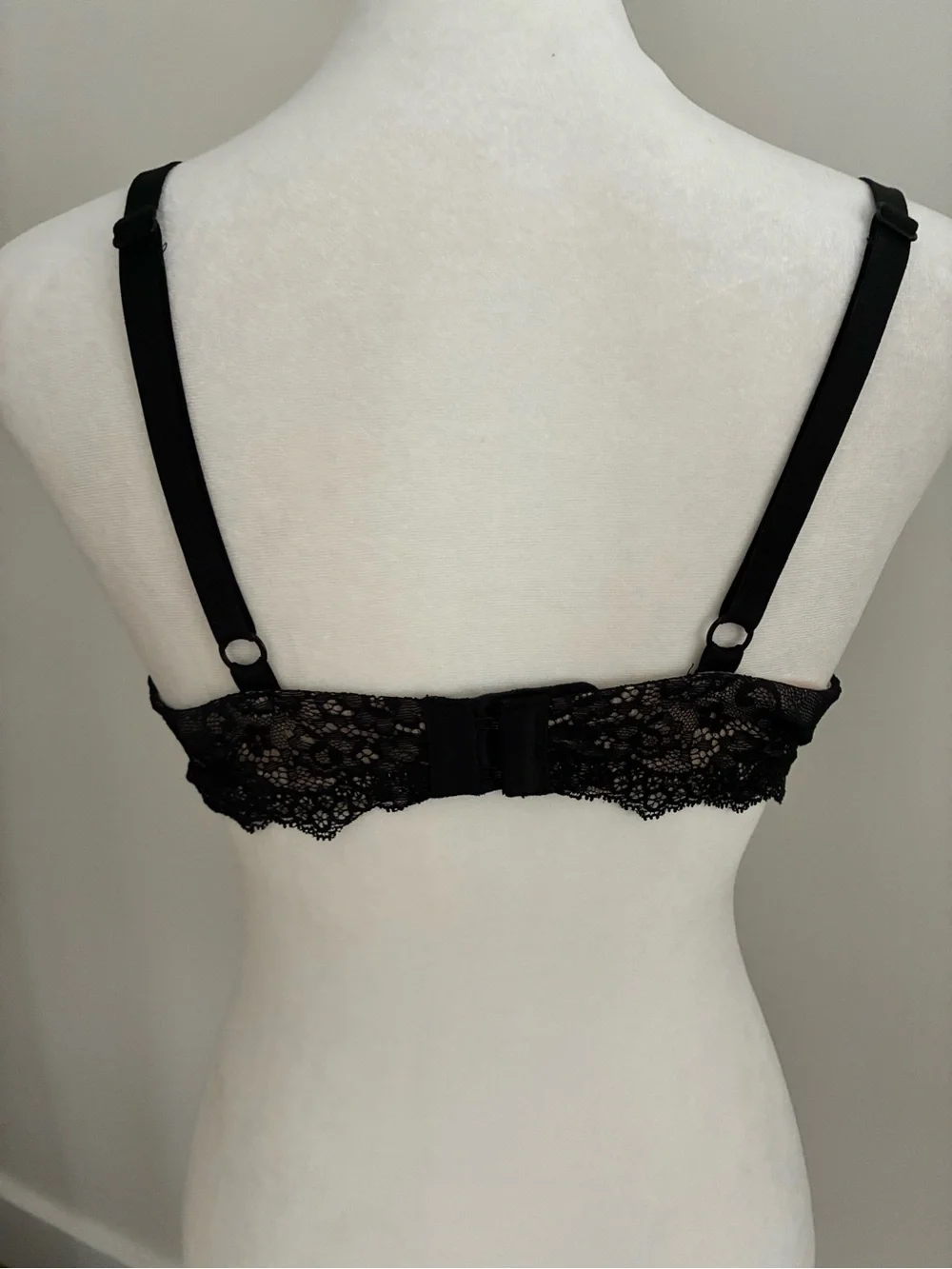 Gilligan & O'Malley Black Floral Lace Over Nude Push Up Padded Underwire Bra 36D